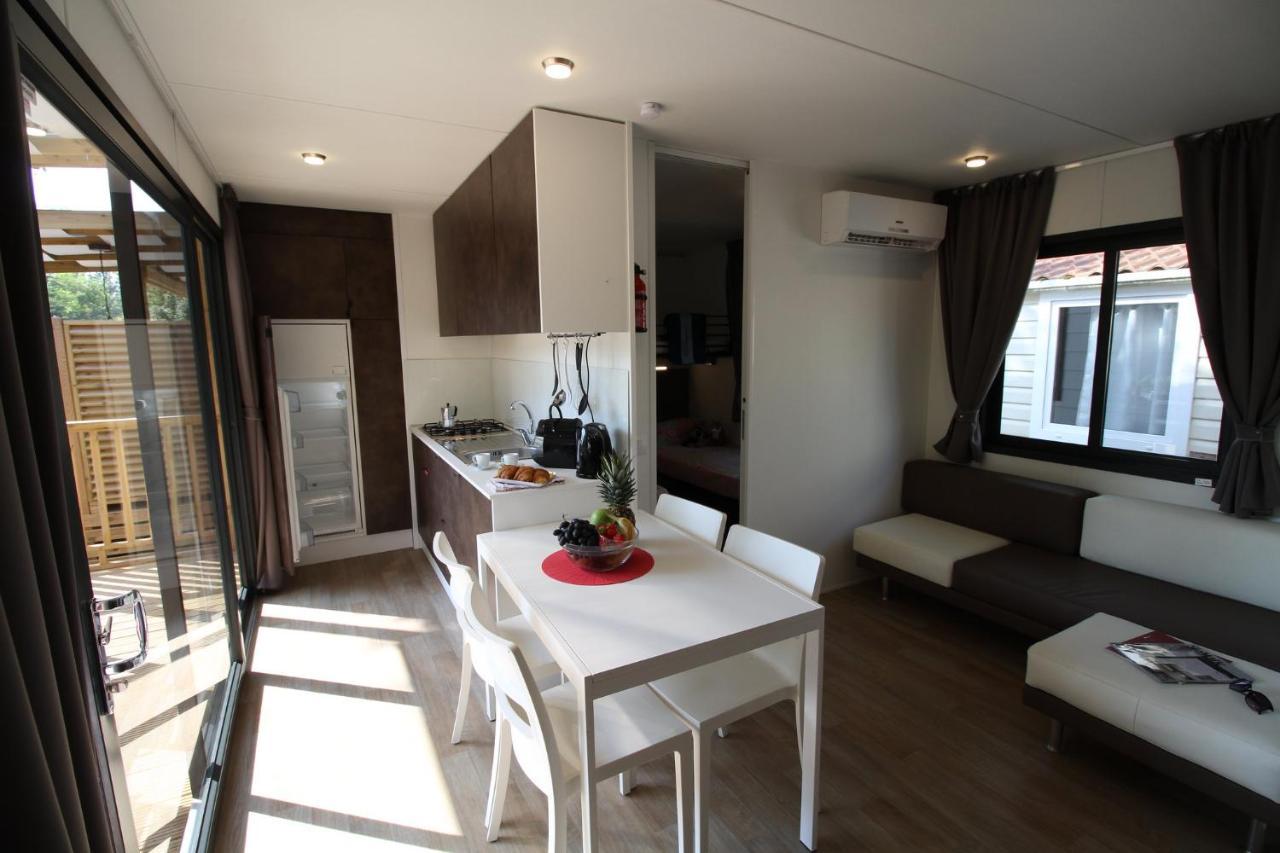 Отель Casa Mobile Gustocamp A Каорле Экстерьер фото